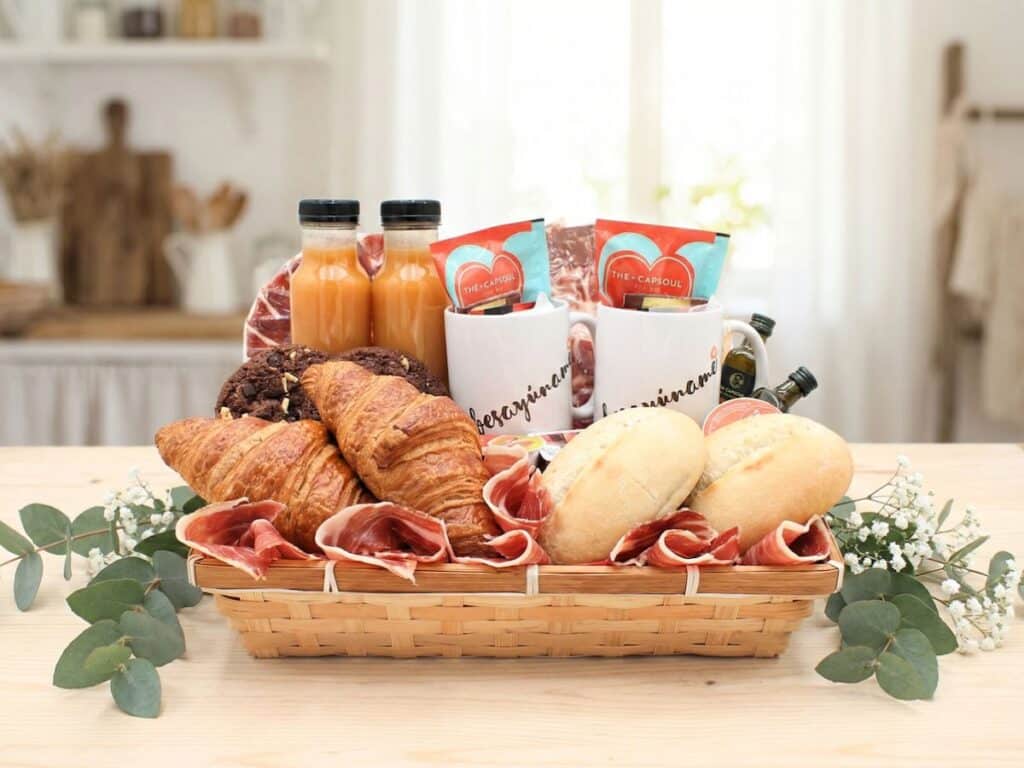 Desayuno a domicilio romántico doble