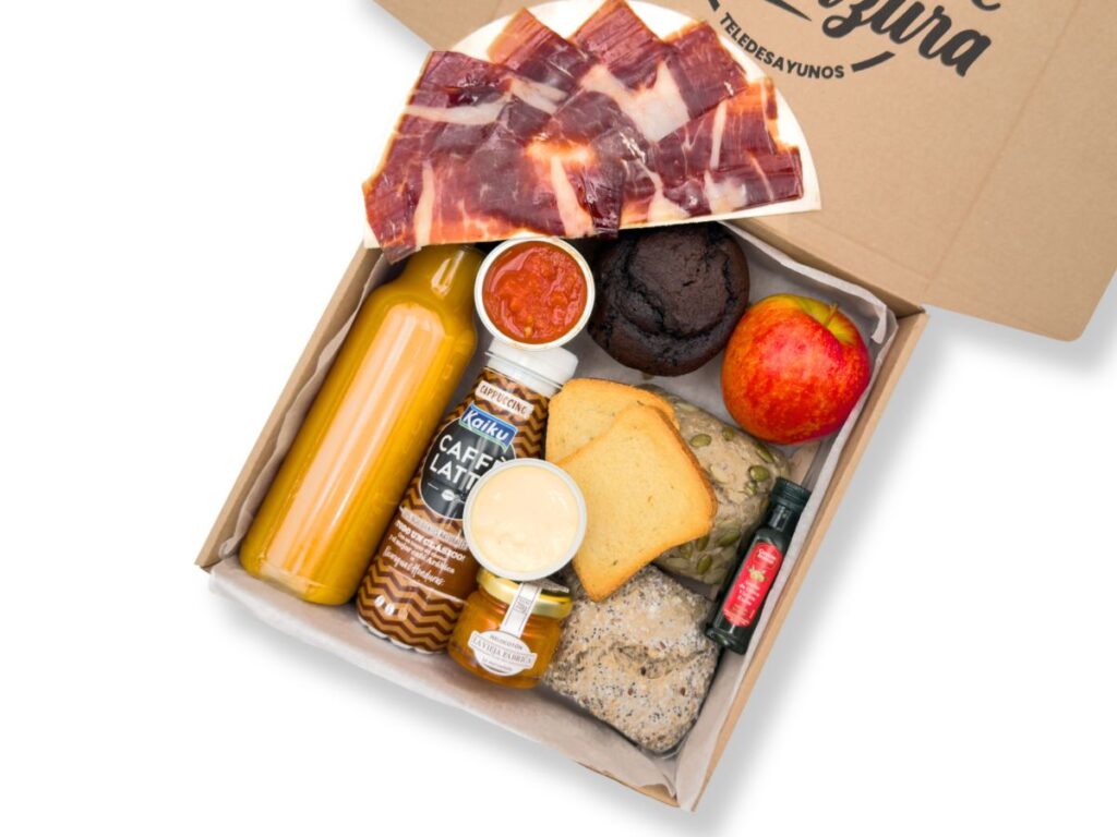 desayuno gourmet premium de Sorprende con dulzura con zumo natural y detalles para regalar por la mañana